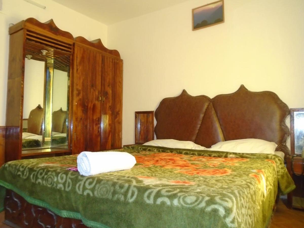 Hotel Magnolia Mallroad Manali Eksteriør billede