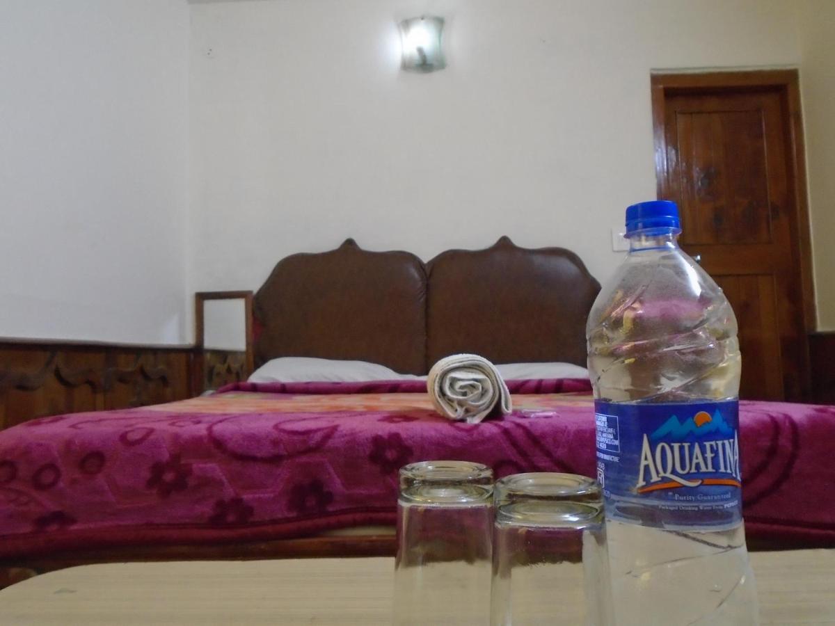 Hotel Magnolia Mallroad Manali Eksteriør billede