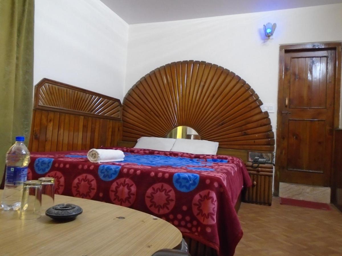 Hotel Magnolia Mallroad Manali Eksteriør billede
