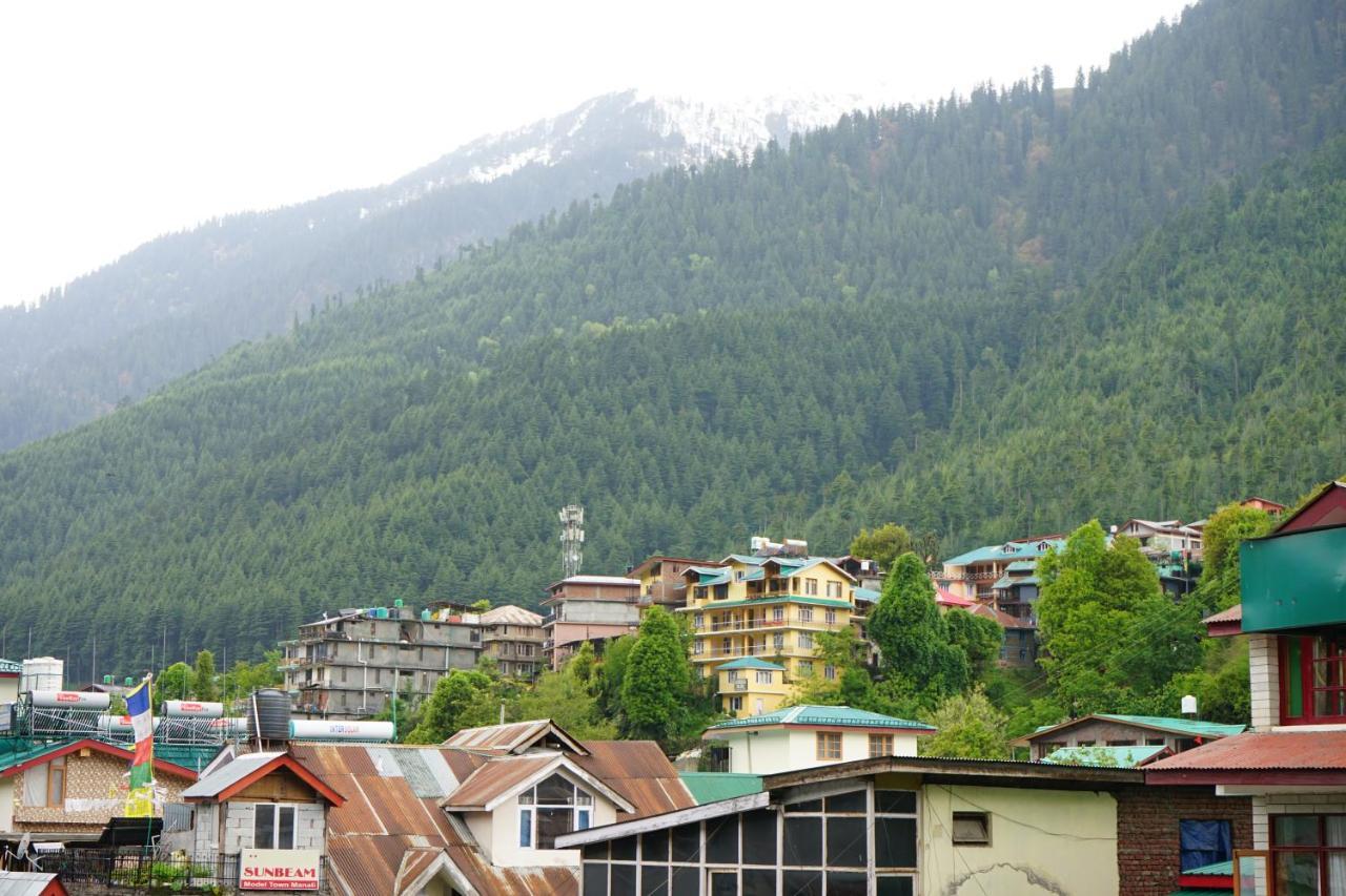 Hotel Magnolia Mallroad Manali Eksteriør billede