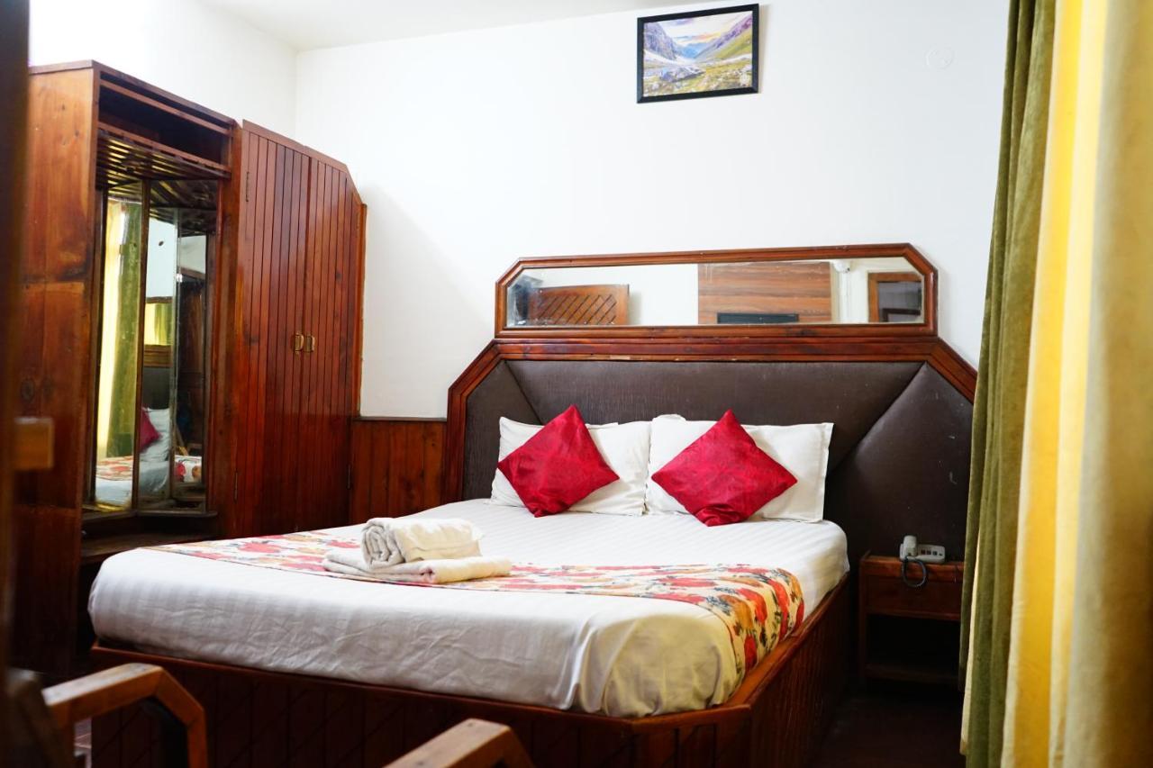 Hotel Magnolia Mallroad Manali Eksteriør billede