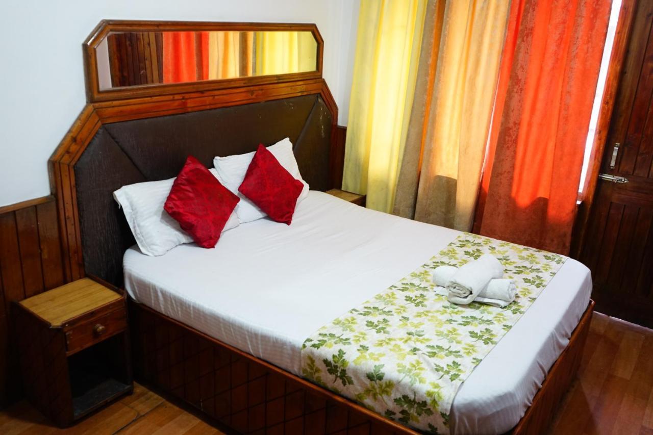 Hotel Magnolia Mallroad Manali Eksteriør billede