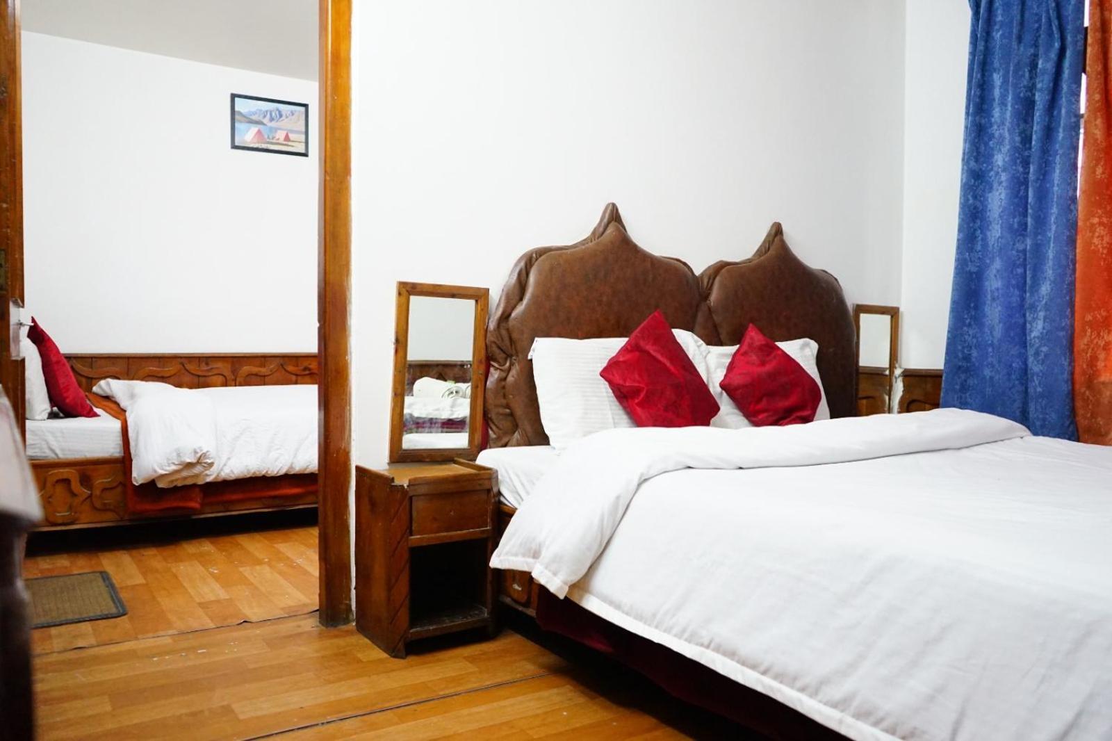 Hotel Magnolia Mallroad Manali Eksteriør billede